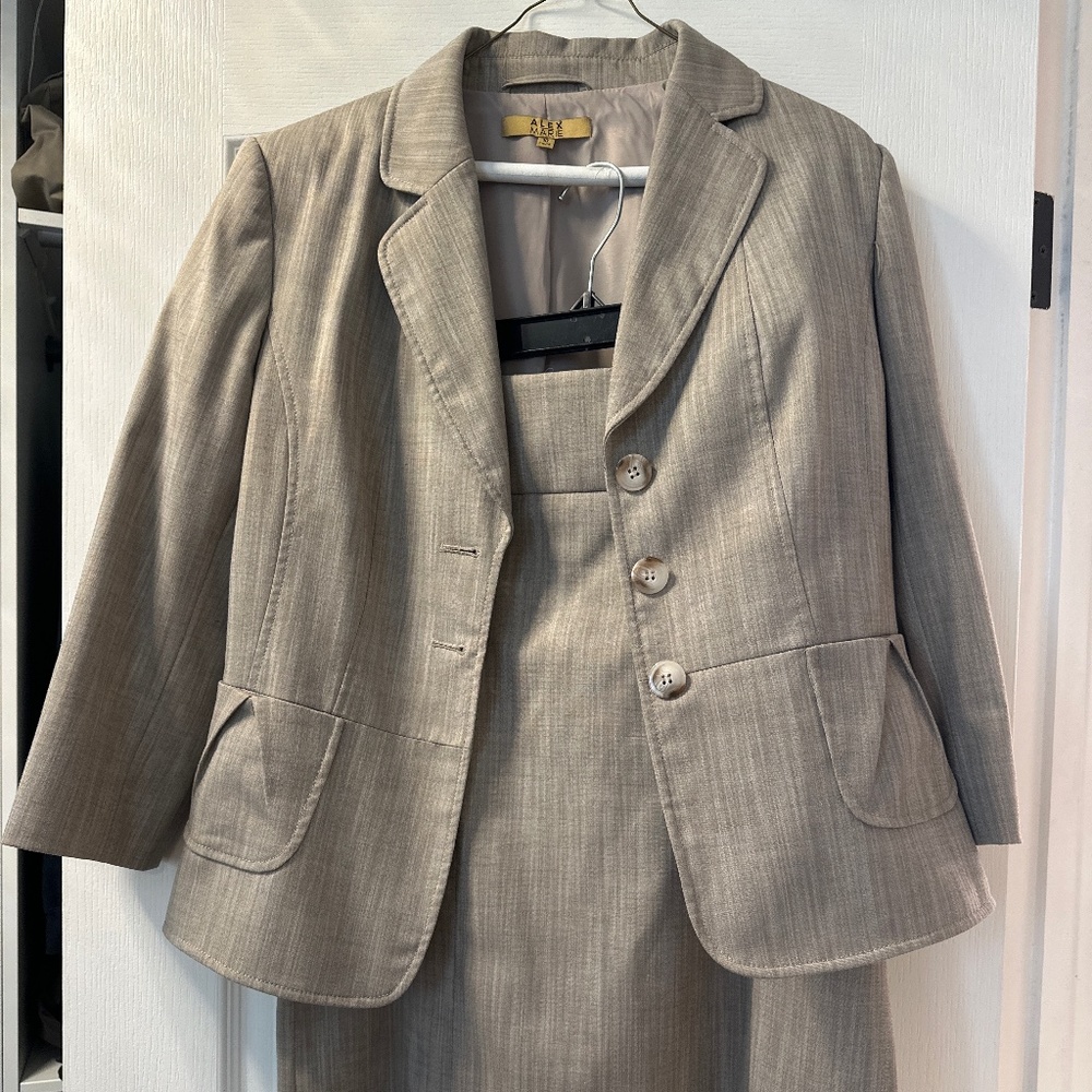 Alex Maria suit size 10, jacket and skirt, tan
